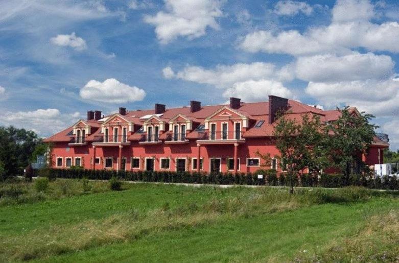 Hotel Milord Pułtusk Exterior foto
